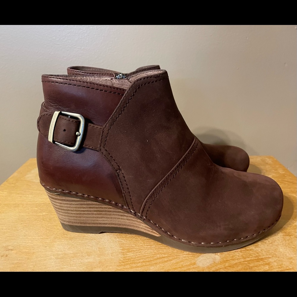 Dansko Shirley Stacked Wedge Heel Bootie Red Wine Suede Leather | Size 38/7.5/8